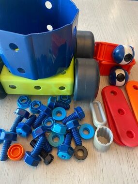 Kids Construction Toy Set - Blue, Red, Orange, Yellow